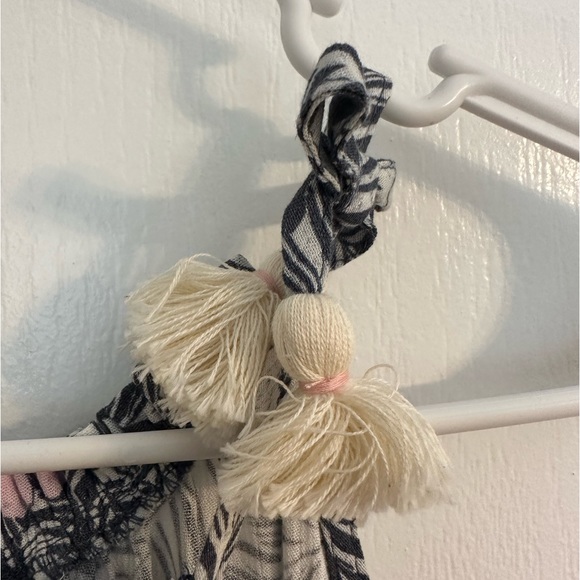 Art Class Girls Floral Bohemian Shoulder Tie Dress Large 10/12 - Picture 3 of 3